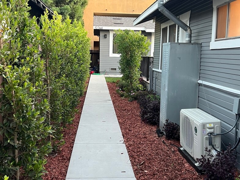 Building Photo - 1234 E Florida St