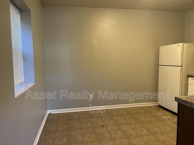 Building Photo - 5017 Inskip Rd