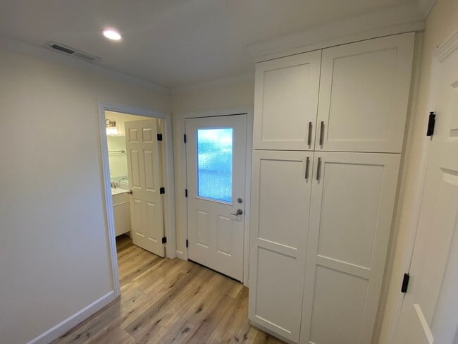 Building Photo - 856 Marino Pines Rd