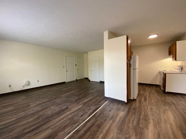 Building Photo - 3961 Brown Ave