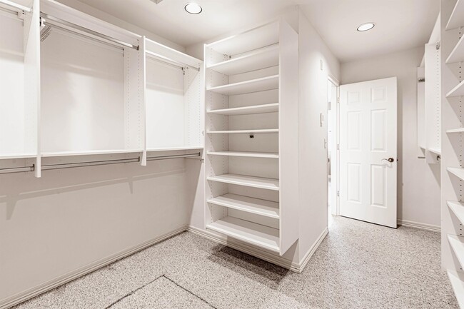 Building Photo - 5811 124th Ct NE