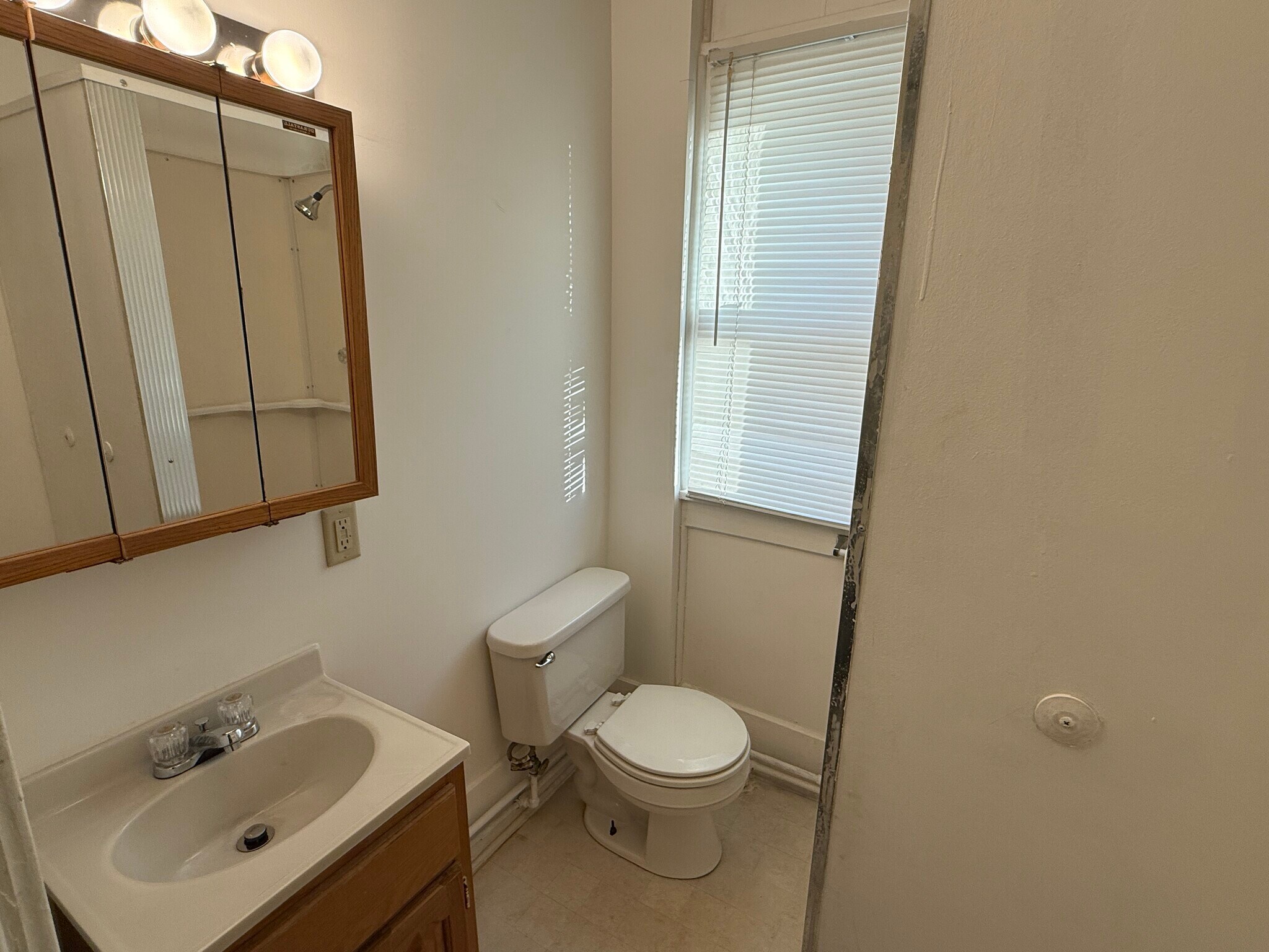 Building Photo - 222 N Dubuque St