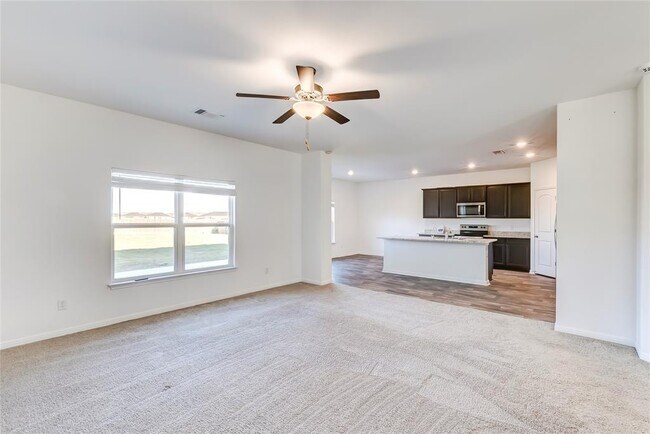 Building Photo - 109 Riverdale Dr