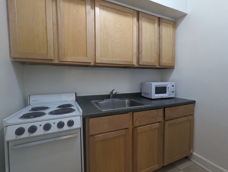 Building Photo - 536 W Arlington Pl