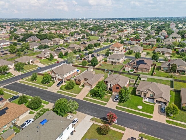 Building Photo - White Rock Estates
