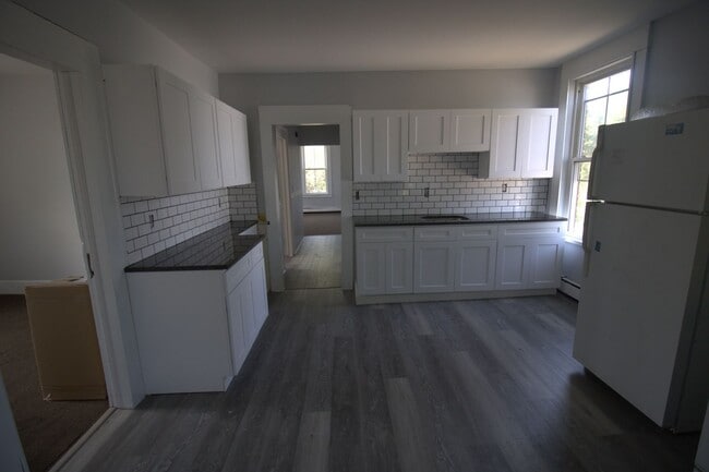 Building Photo - 31 White St