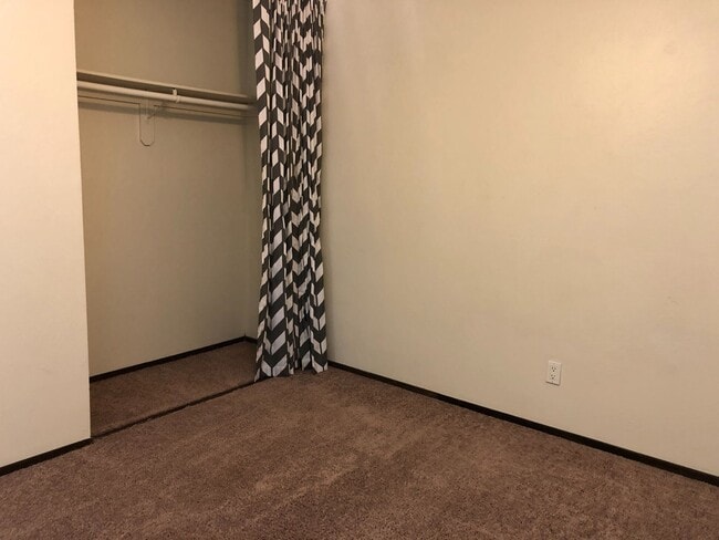 Building Photo - Alviso St