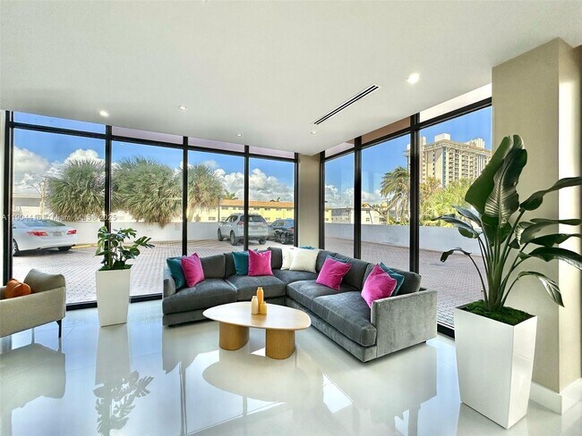 Building Photo - 2401 S Ocean Dr