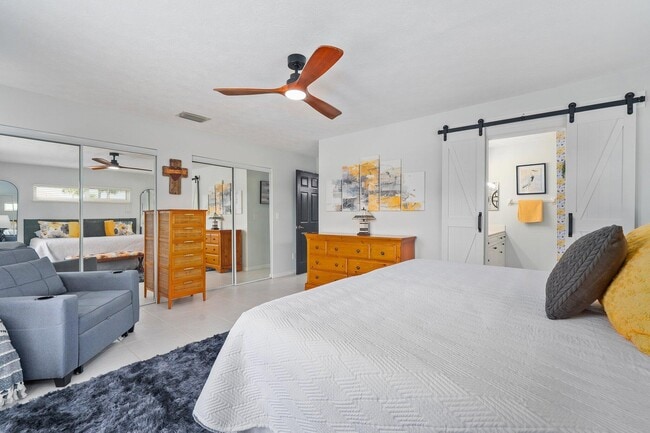 Building Photo - 2186 SE Wild Meadow Cir