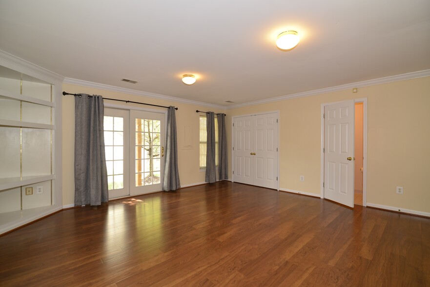 Lower Level2 - 11401 Abner Ave