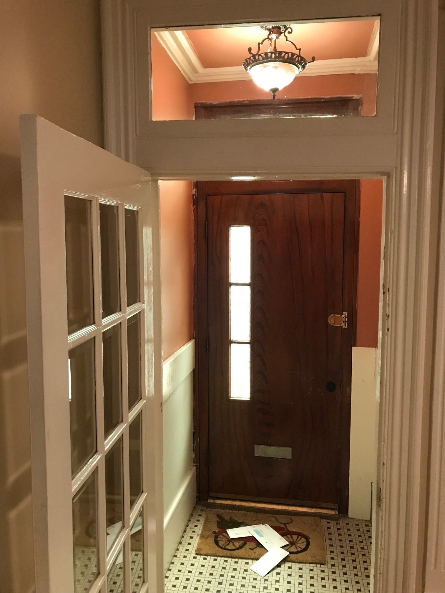 Foyer / Front Door Entrance (mudroom) - 1518 S 13th St