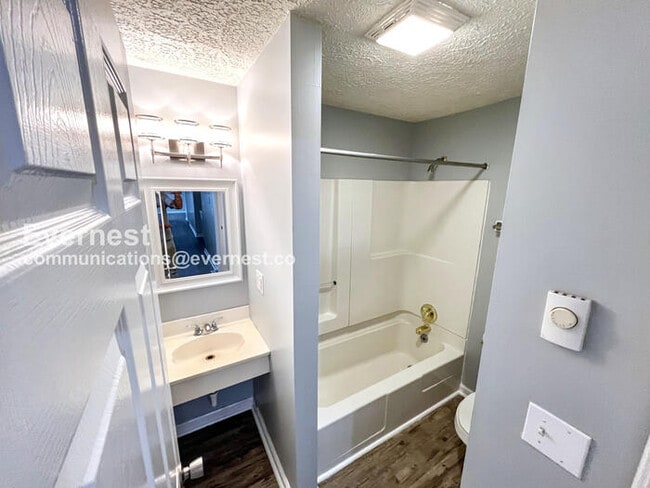 Building Photo - 210 Lower Consol Rd NW