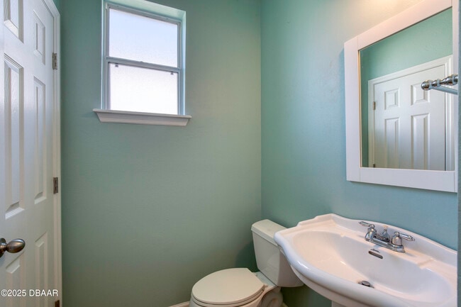 Building Photo - 637 Mount Olympus Blvd