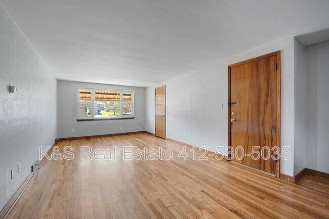 Building Photo - 1437 Lincoln Way
