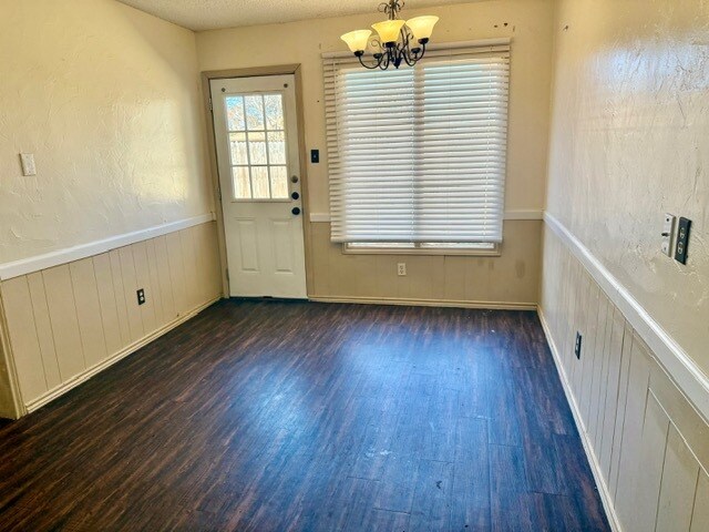 Building Photo - 6304 Quaker Ave