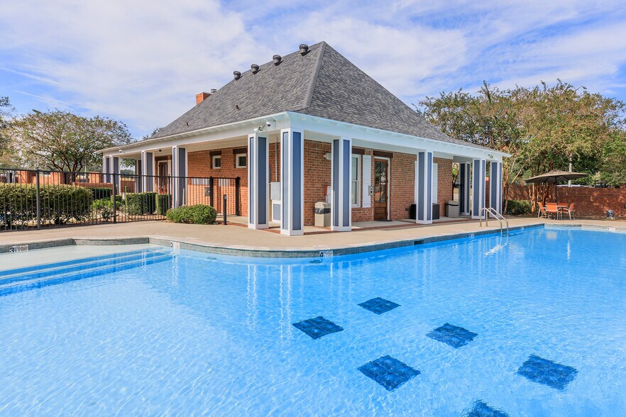 Building Photo - The Highlands Lafayette