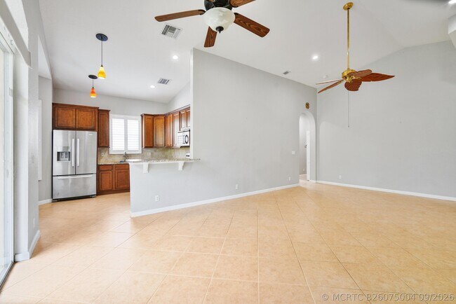 Building Photo - 6020 Spring Lake Terrace