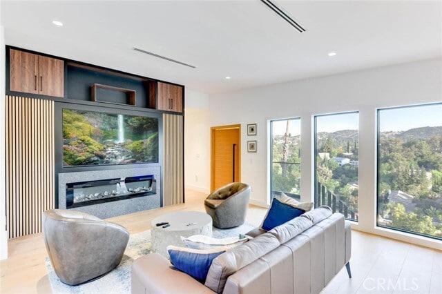 Building Photo - 5137 Campo Rd