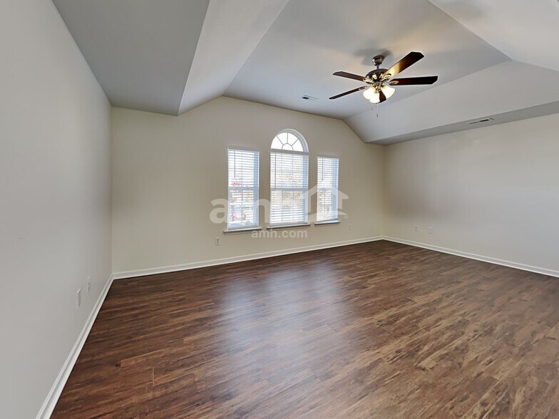 Building Photo - 216 Giants Ridge Rd