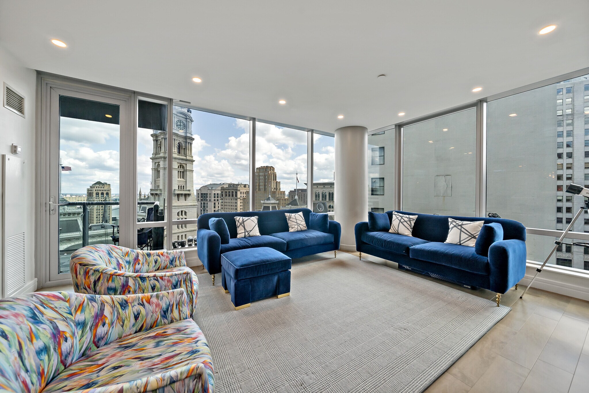 Living Room - 1414 S Penn Sq