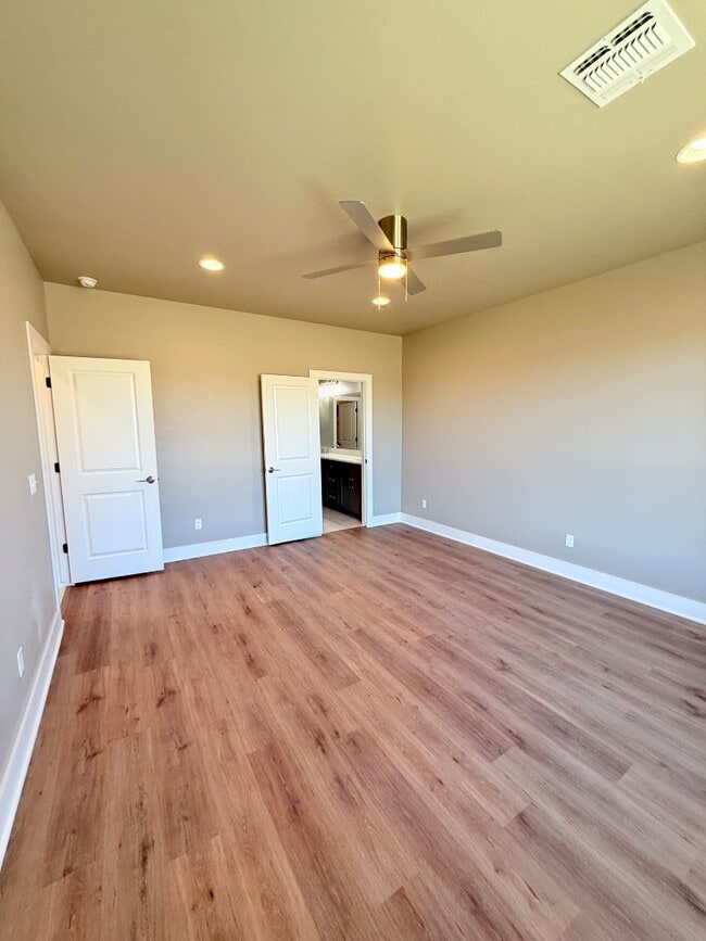 Building Photo - 516 Nabi Dr