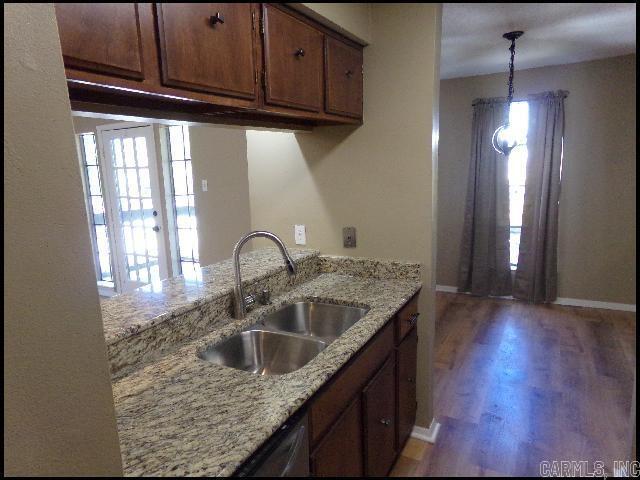 Building Photo - 1311 N University Ave