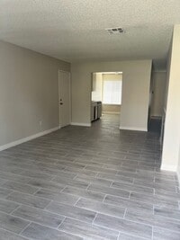 Building Photo - DBM9401