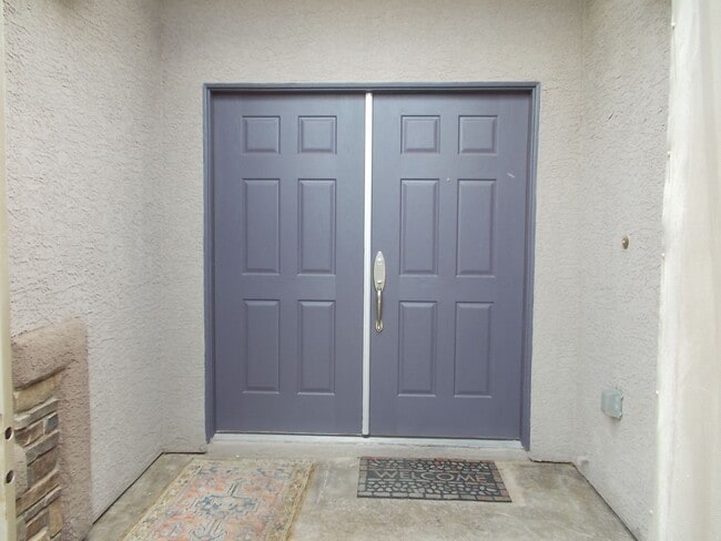 Building Photo - Stunning 4-Bedroom Ranch-Style Rental with Resort-Style Backyard!