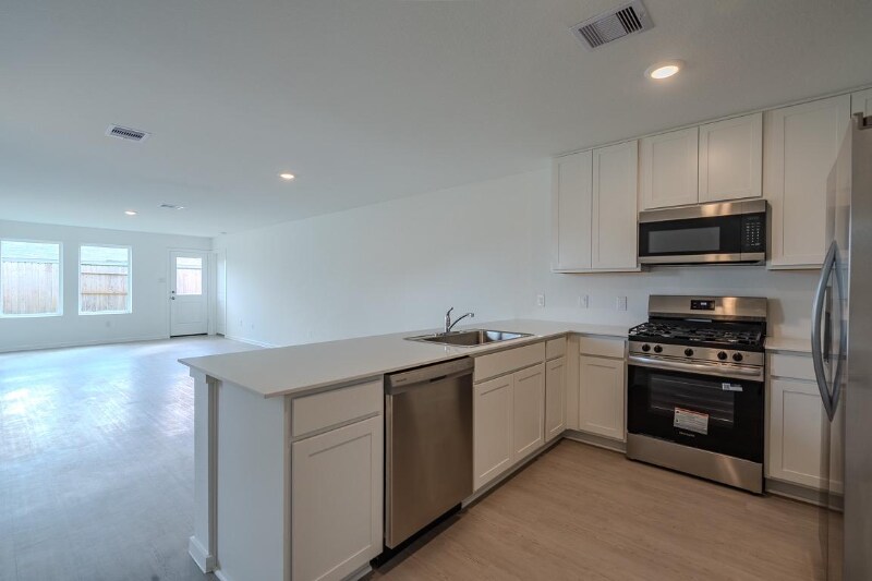 Building Photo - 6814 Flowering Ginger Ln