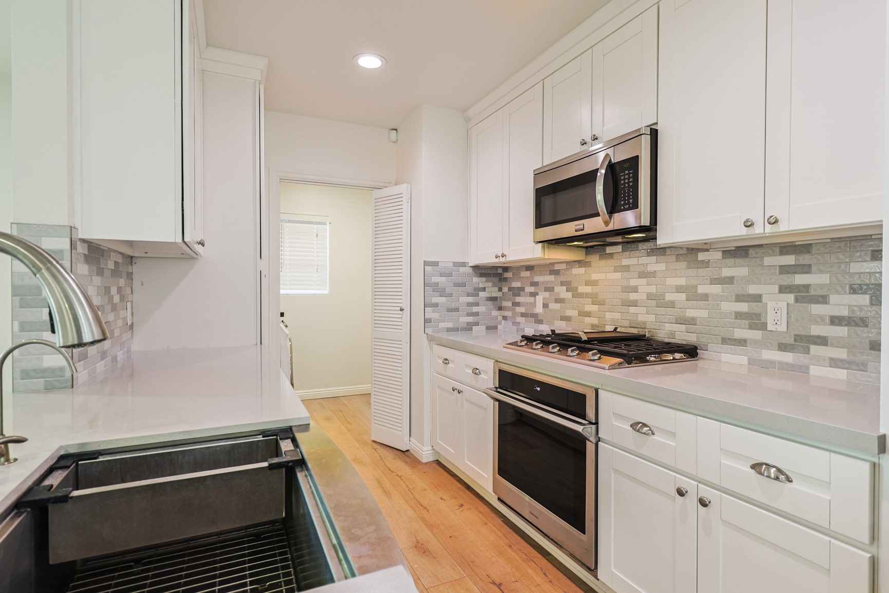 Building Photo - 844 N Lima St