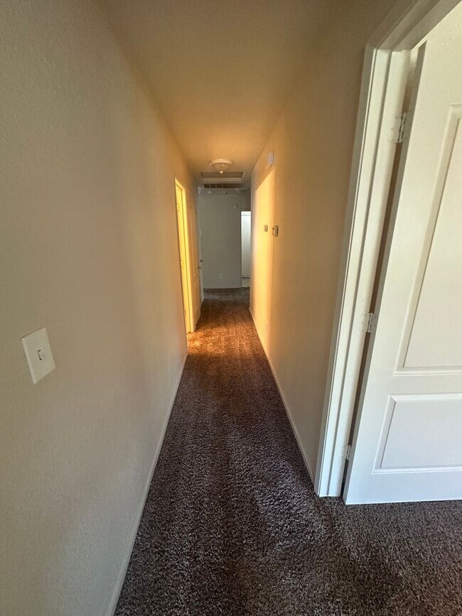 Building Photo - Four Bedroom Two Bathroom Home for Rent