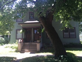 Building Photo - 216 9th Street