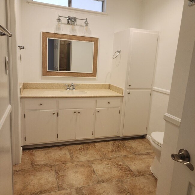 Building Photo - Clairemont Home Just remodeled 3 bed 3 bat...