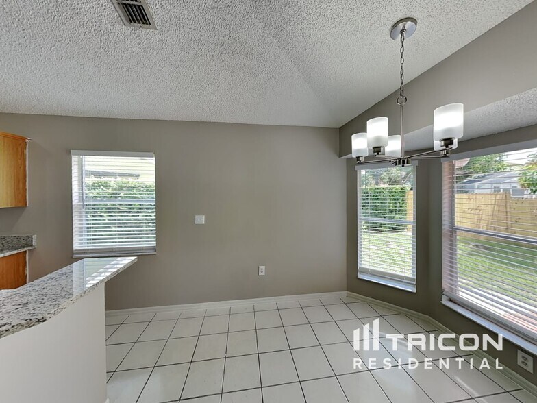 Building Photo - 3910 78th Dr E