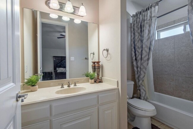 Building Photo - 2264 Hermitage Dr