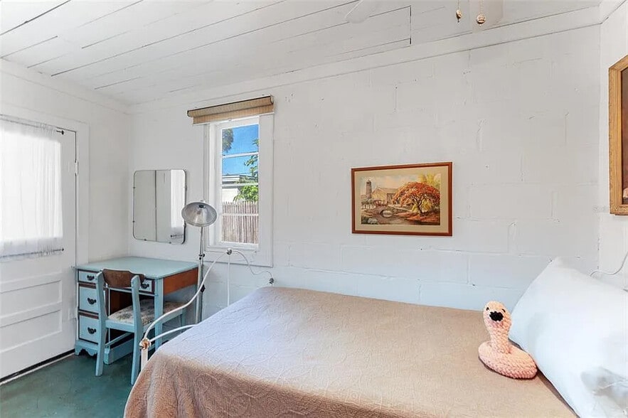 Building Photo - 1604 58th St S