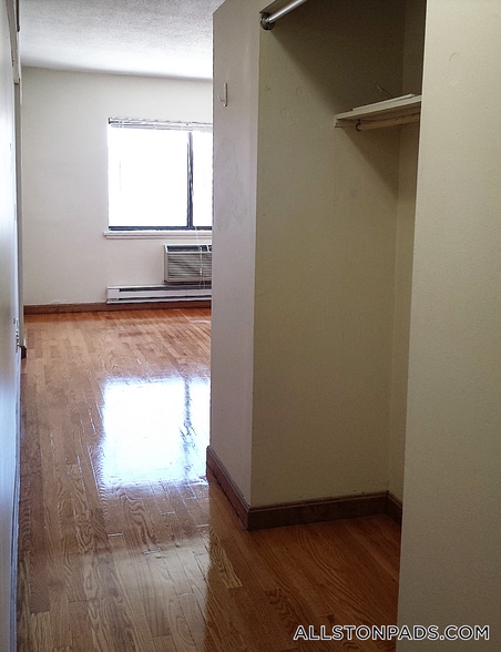 Building Photo - 1110 Commonwealth Ave