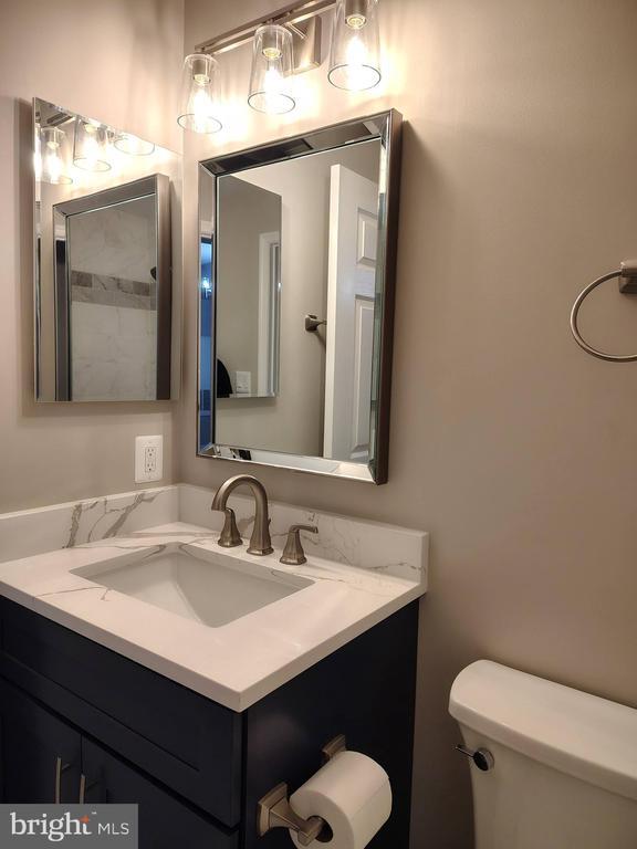 Building Photo - 1641 International Dr