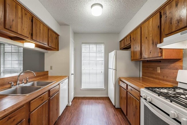 Building Photo - 4509 Brown Bark Pl