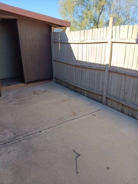 Building Photo - 2842 N Los Altos Ave