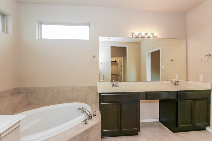 Building Photo - 3526 Cambridge Falls Dr