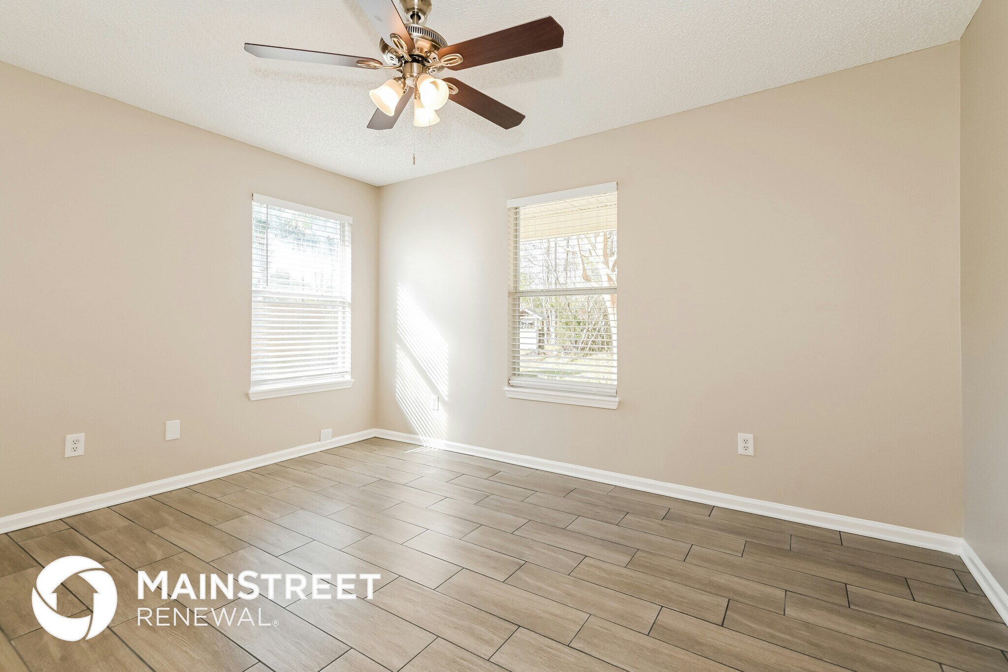 Building Photo - 2975 Brougham