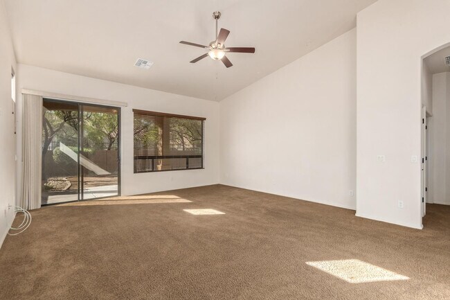 Building Photo - 6850 E Pearl St