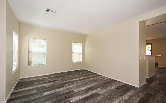 Building Photo - BEAUTIFUL 3 BEDROOM PLUS HUGE LOFT  for RENT