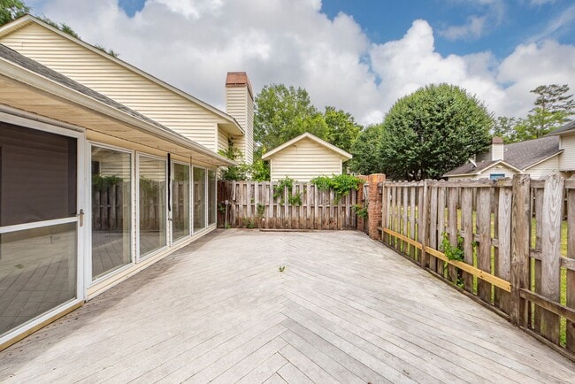 Building Photo - 2 Bedroom 2 Bath Townhouse in Crowfield Pl...