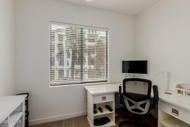 Building Photo - 2511 W Queen Creek Rd