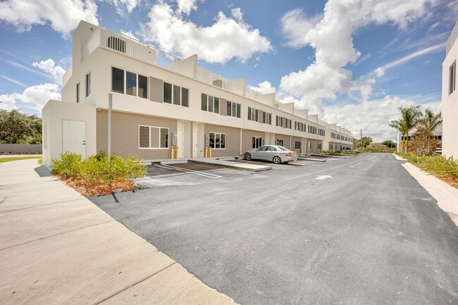Building Photo - 13821 SW 262nd Ln