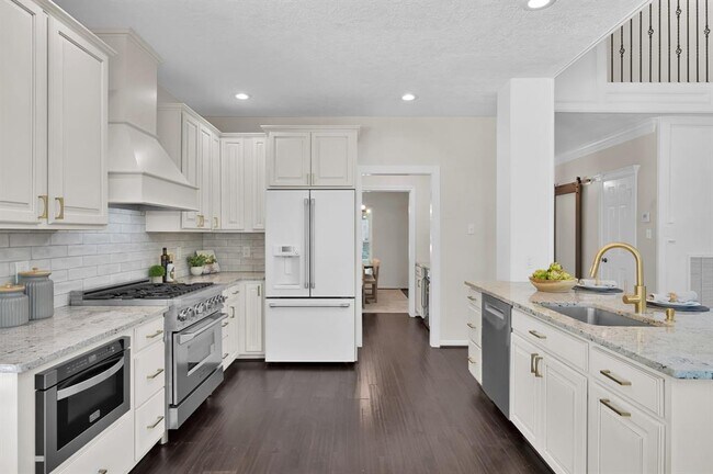 Building Photo - 2811 Crossvine Cir