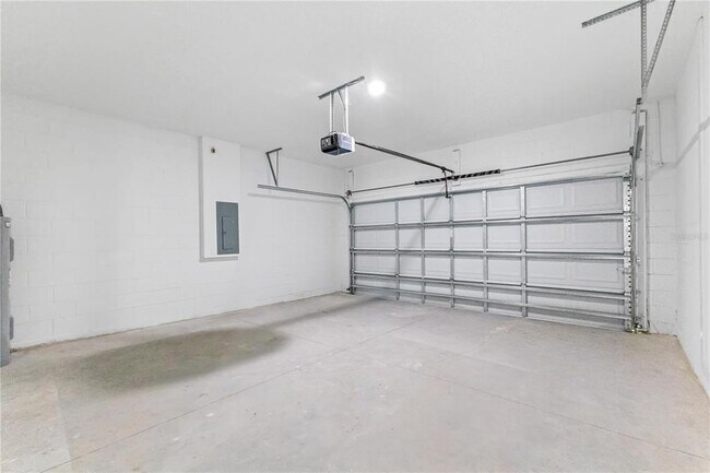Building Photo - 3041 SW 168th Loop