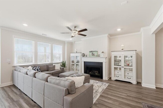 Building Photo - 3939 Alderstone Dr